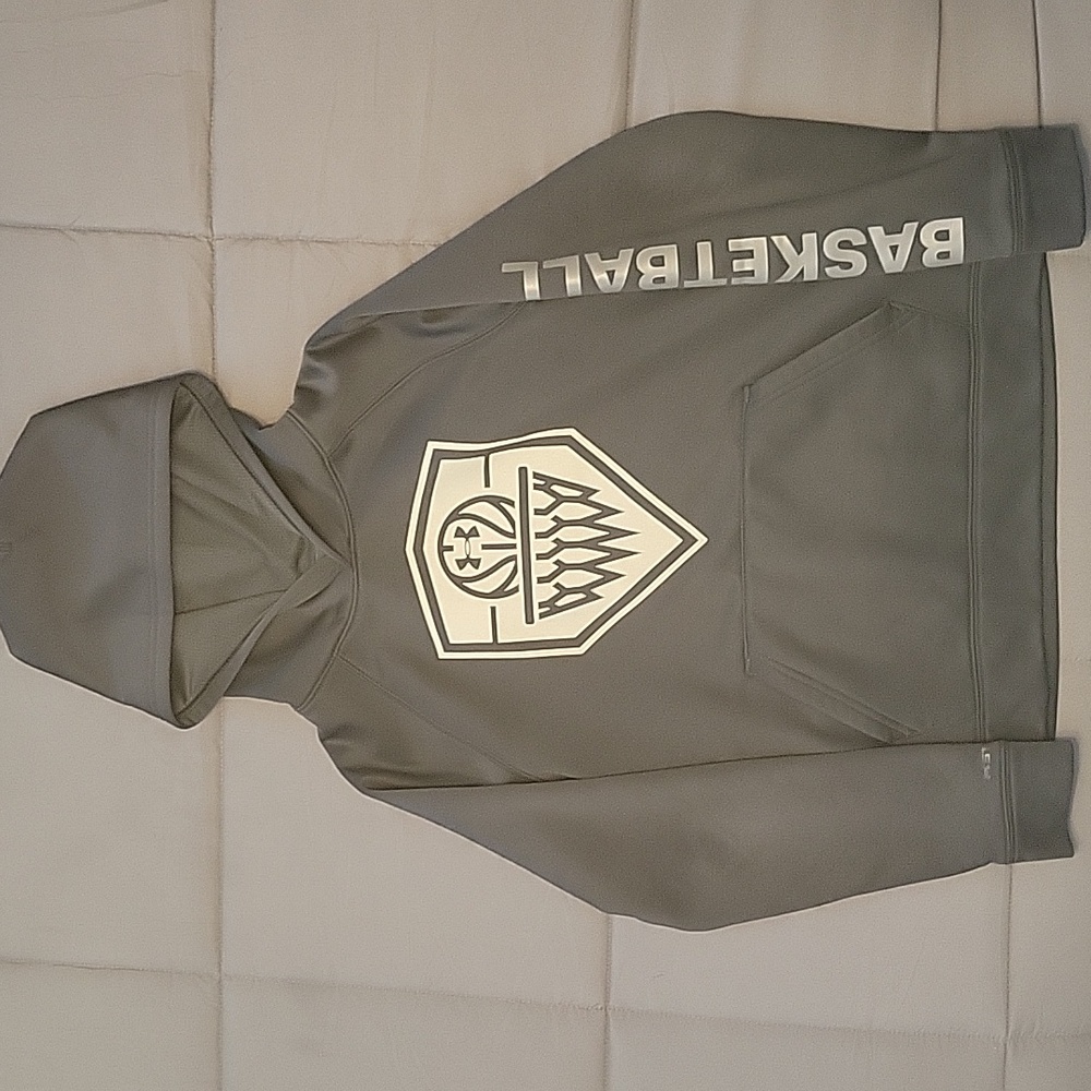 Under Armour Boys Basketball Hoodie Youth Medium
